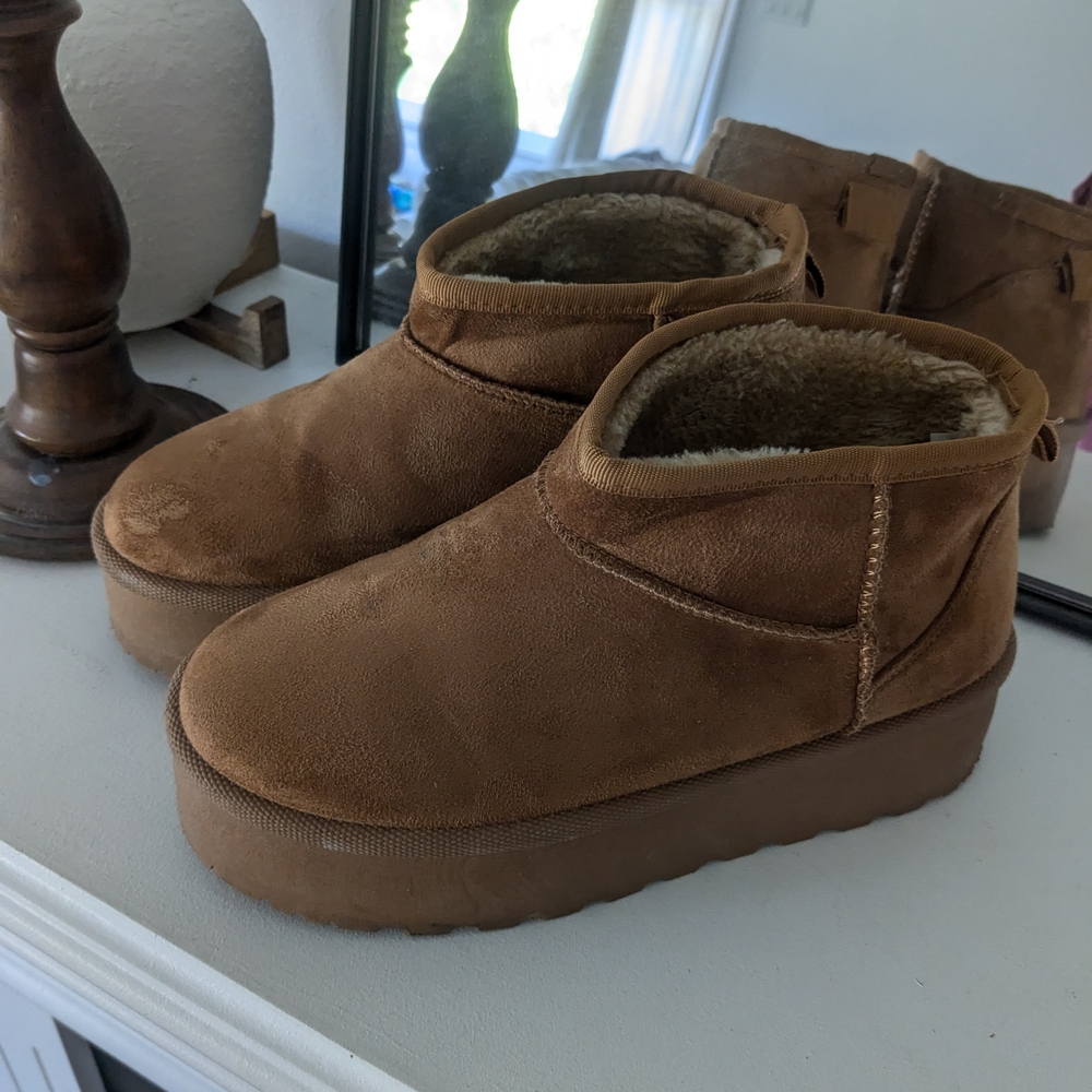 Mudd Brown Suede Platform Boots